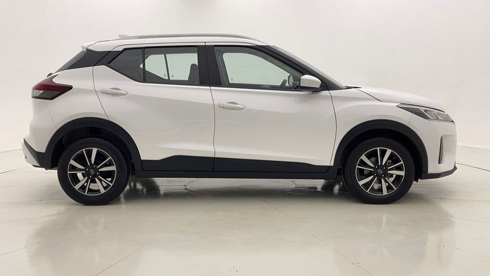Used Nissan Kicks 2024