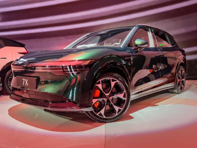 مواصفات زيكر 7 إكس الكهربائية الجديدة في الإمارات: الفخامة، الأداء، والتقنيات المتطورة مواصفات زيكر 7 إكس الكهربائية الجديدة في الإمارات: الفخامة، الأداء، والتقنيات المتطورة