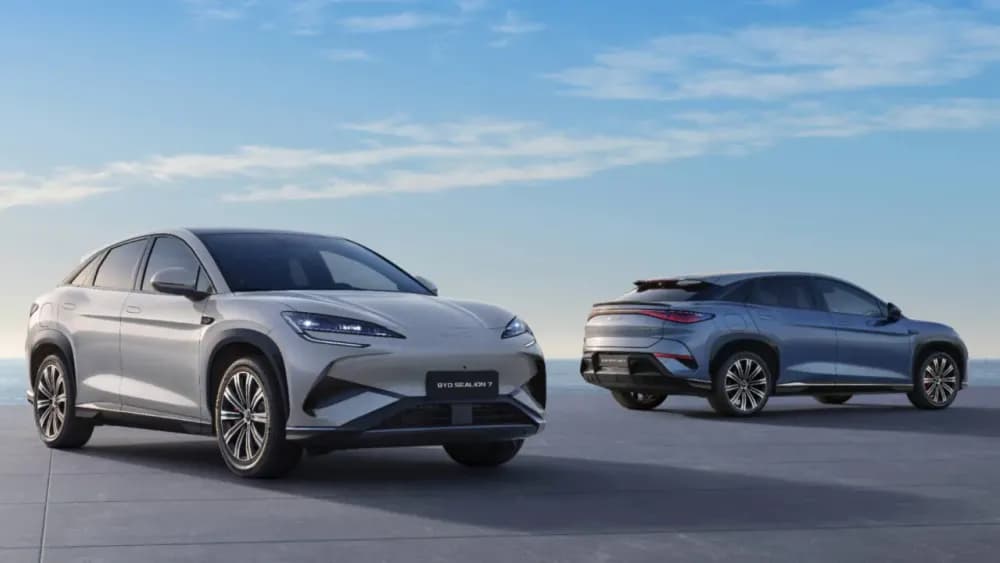 Top 10 Best EVs Launched in 2025: The Ultimate UAE Buyer's Guide Top 10 Best EVs Launched in 2025: The Ultimate UAE Buyer's Guide