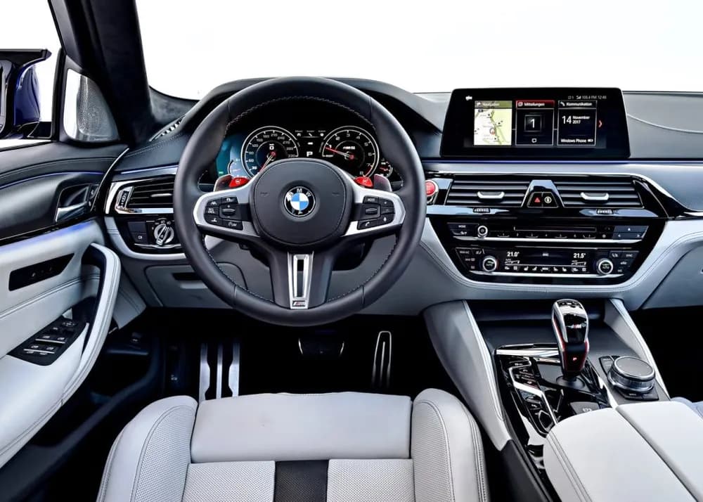 M5 Sedan