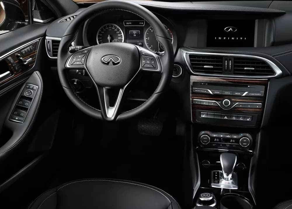 QX30