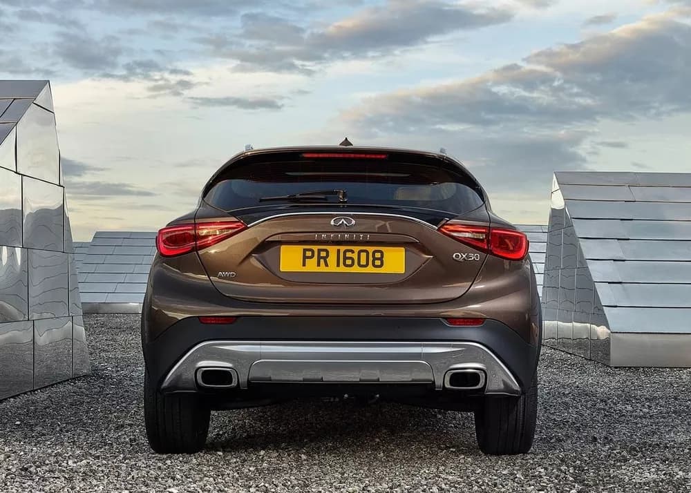 QX30