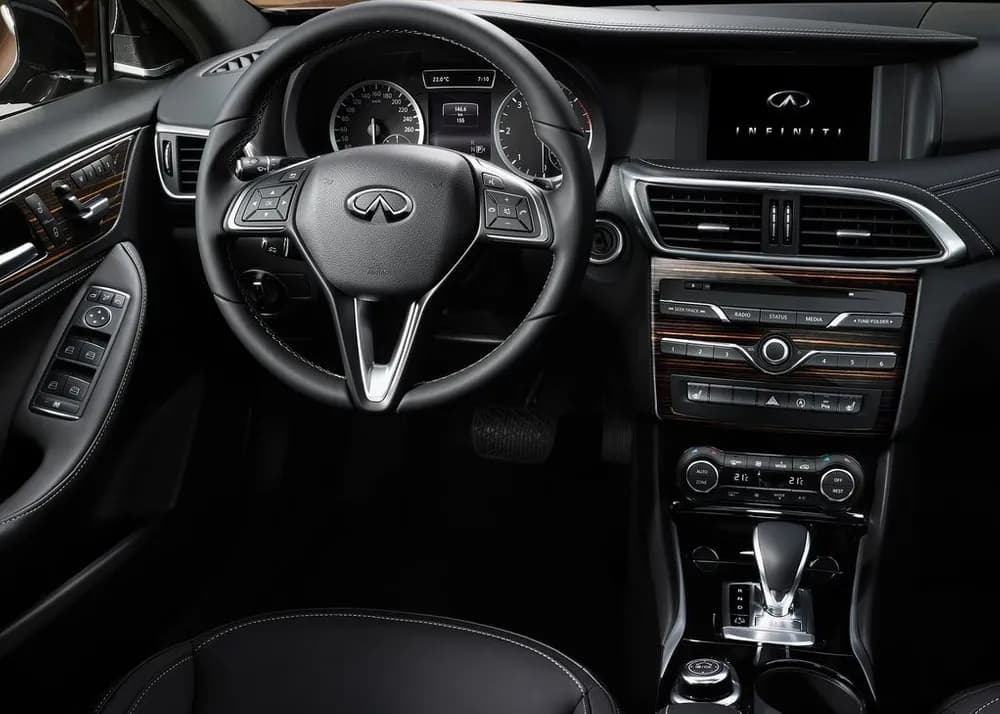 QX30