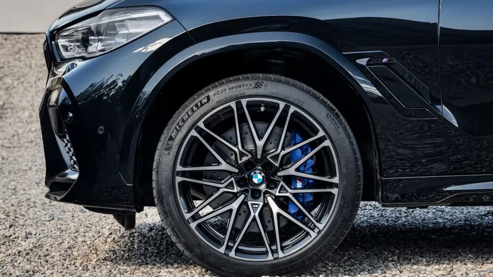 X6 M