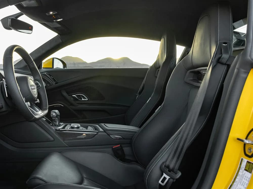 R8 Coupe