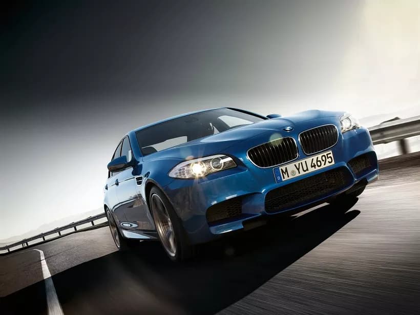 BMW M5 Sedan 2013 2013