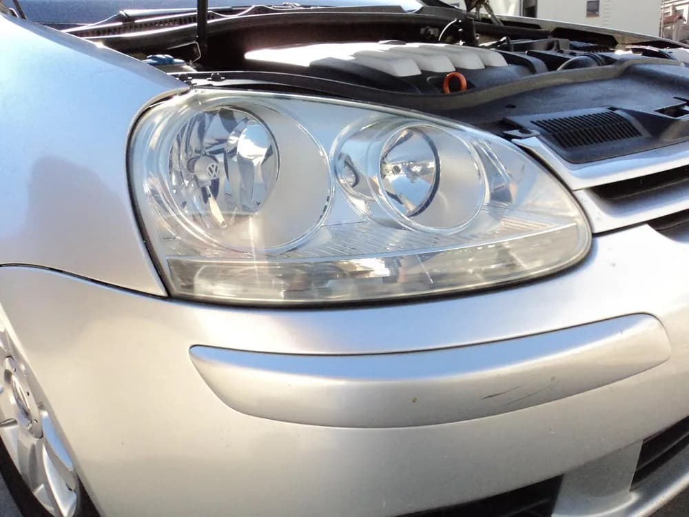 Car Body Work provided by Windscreen Repair Doctor UAE