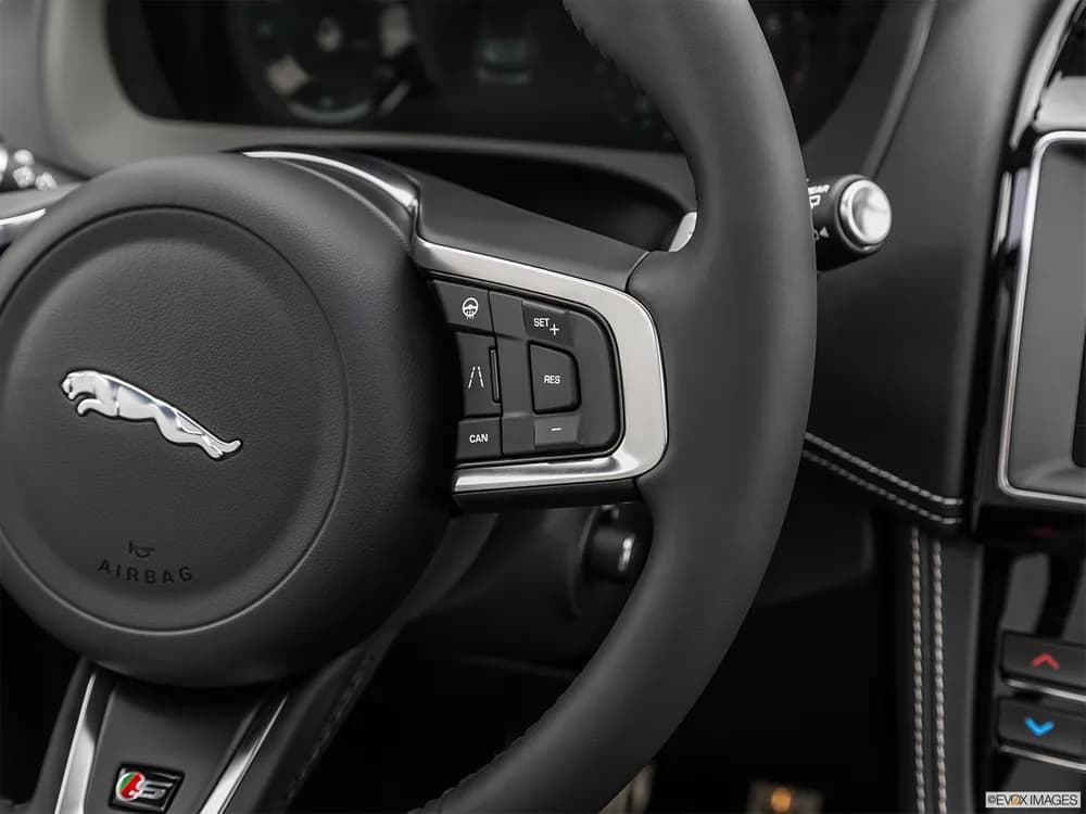 Jaguar F-Pace 2019 2.0T Pure (250 PS)