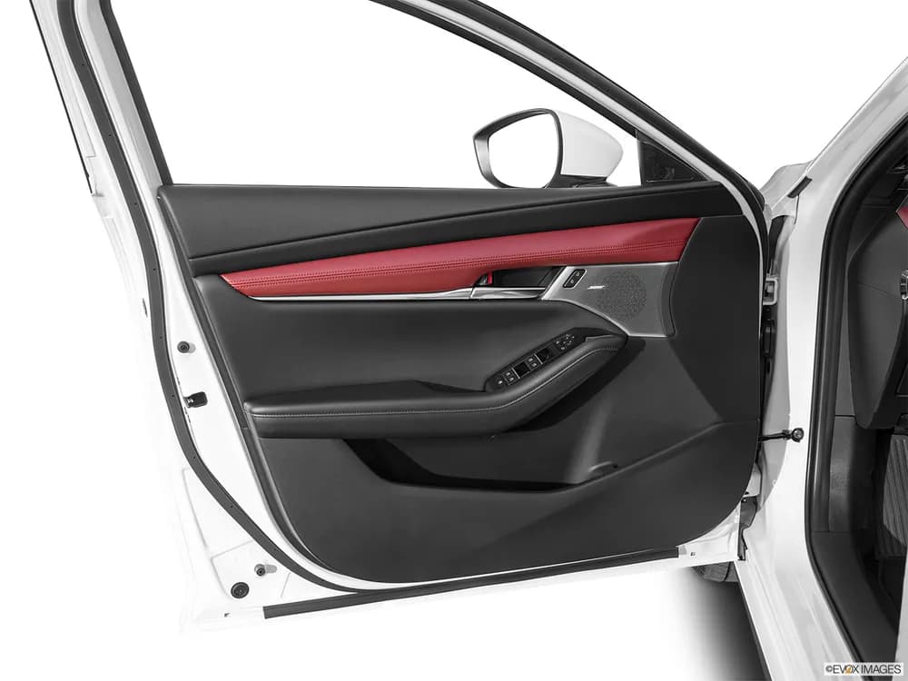 Mazda 3 Hatchback 2022 2.0L Intense