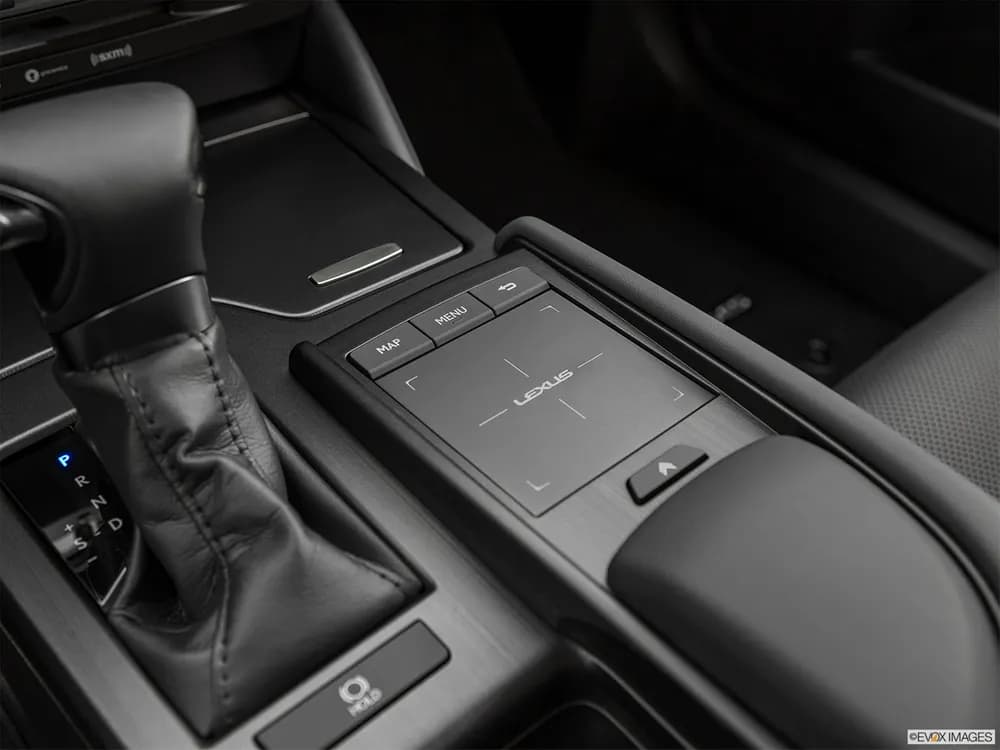 Lexus ES 2022 300h Platinum