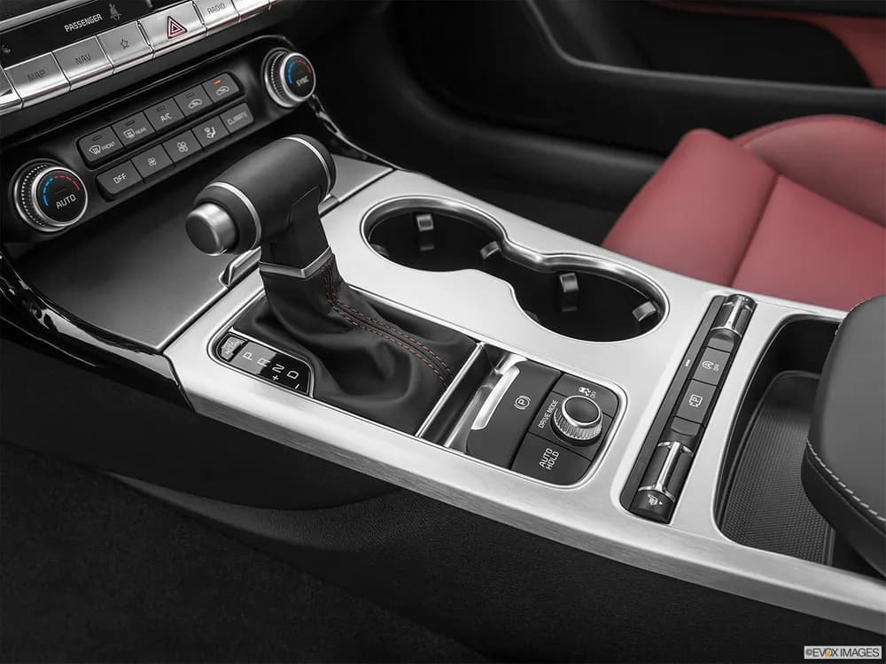 Kia Stinger 2022 2.0T (255 PS)