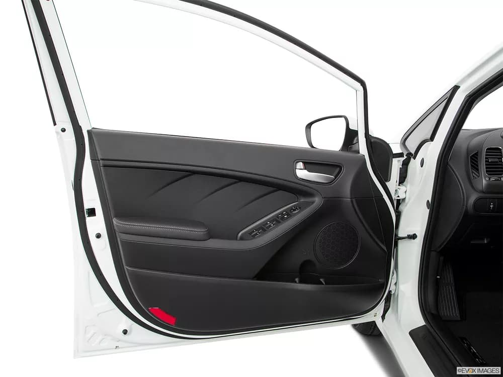 Kia Cerato Hatchback 2018 1.6L Base
