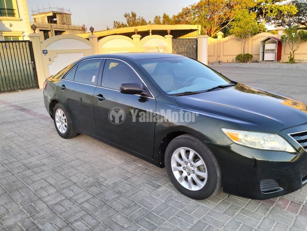 مستعملة تويوتا كامري 2.5L LE 178 HP 2010