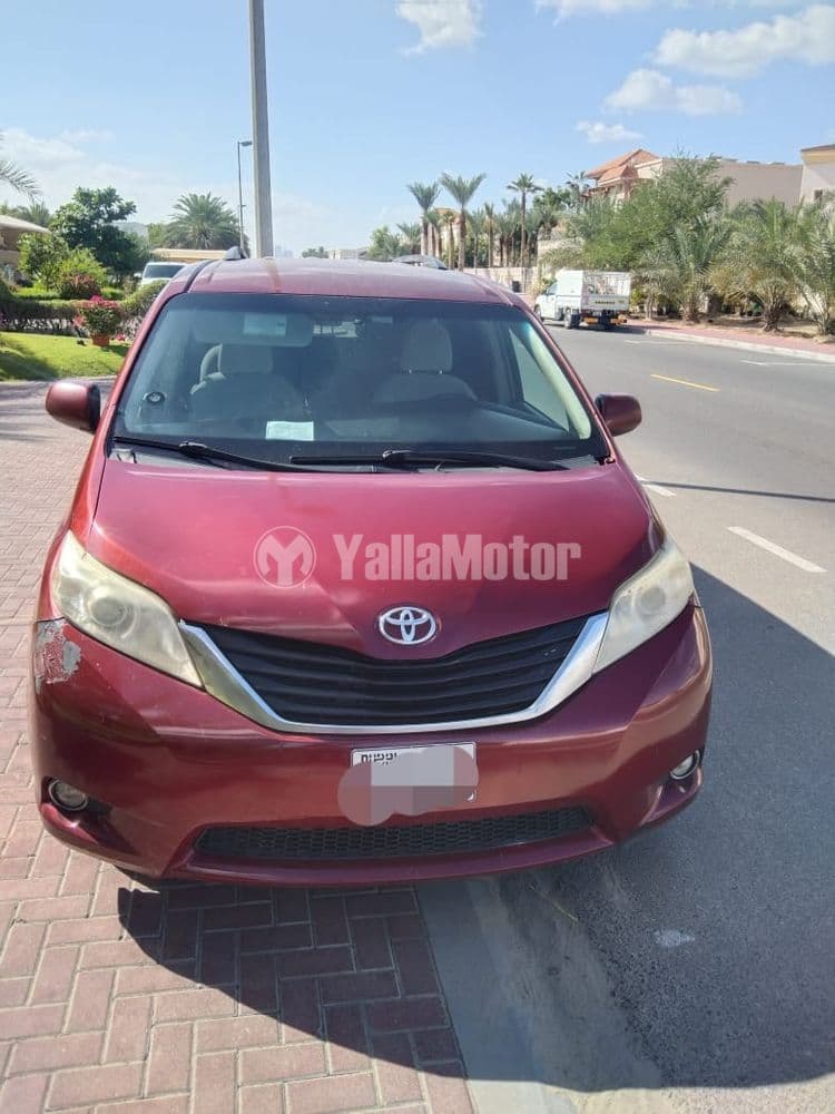 Used Toyota Sienna 2015