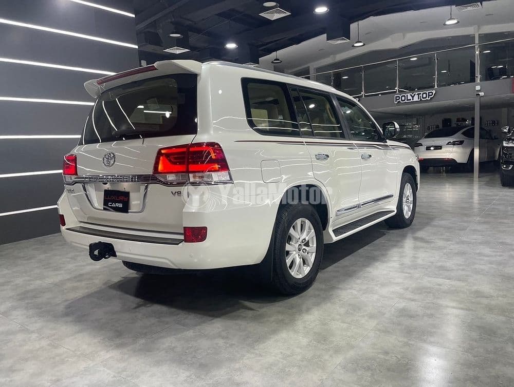 مستعملة تويوتا لاند كروزر 5.7L GXR 2020