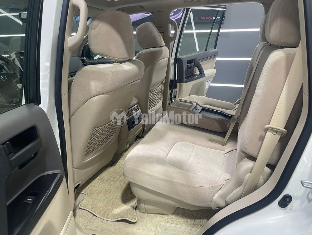 مستعملة تويوتا لاند كروزر 5.7L GXR 2020