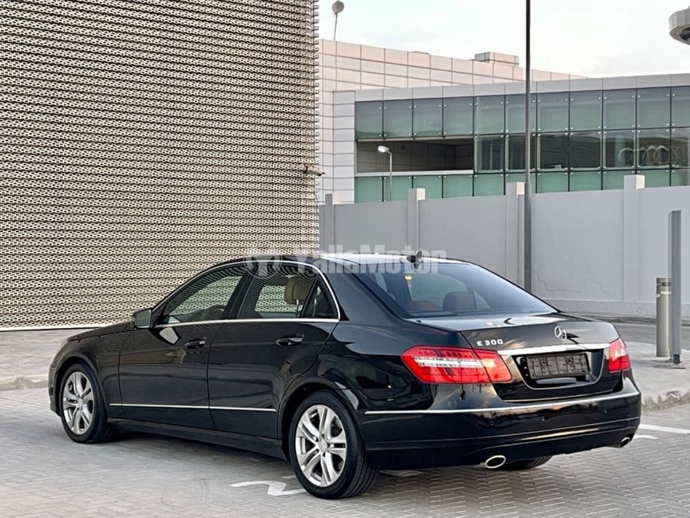 Used Mercedes-Benz E-Class E 300 2011