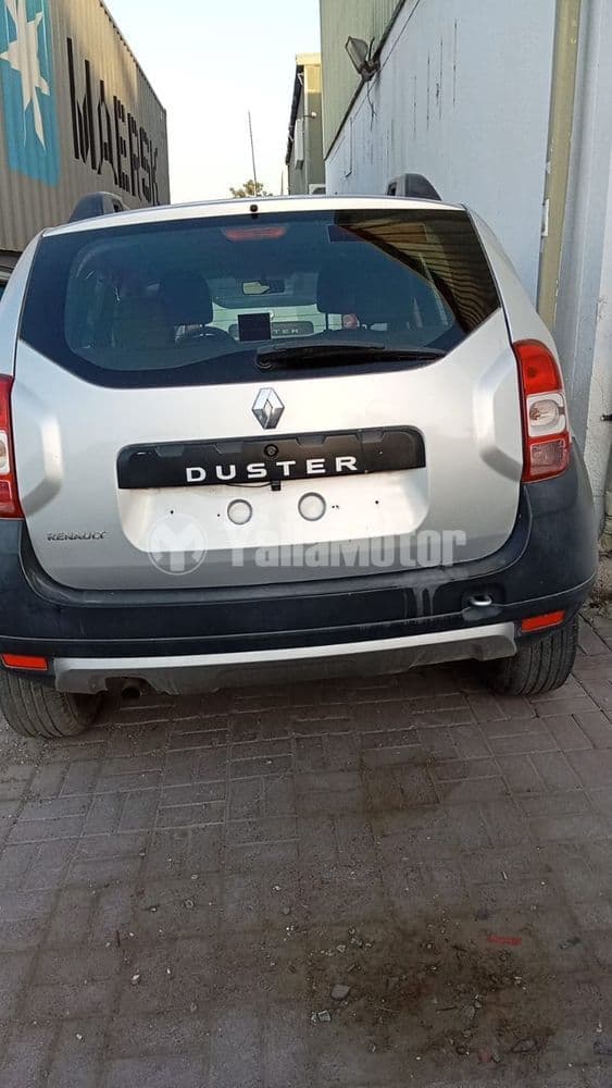 رينو دستر 2.0L 4WD 2015 مستعملة