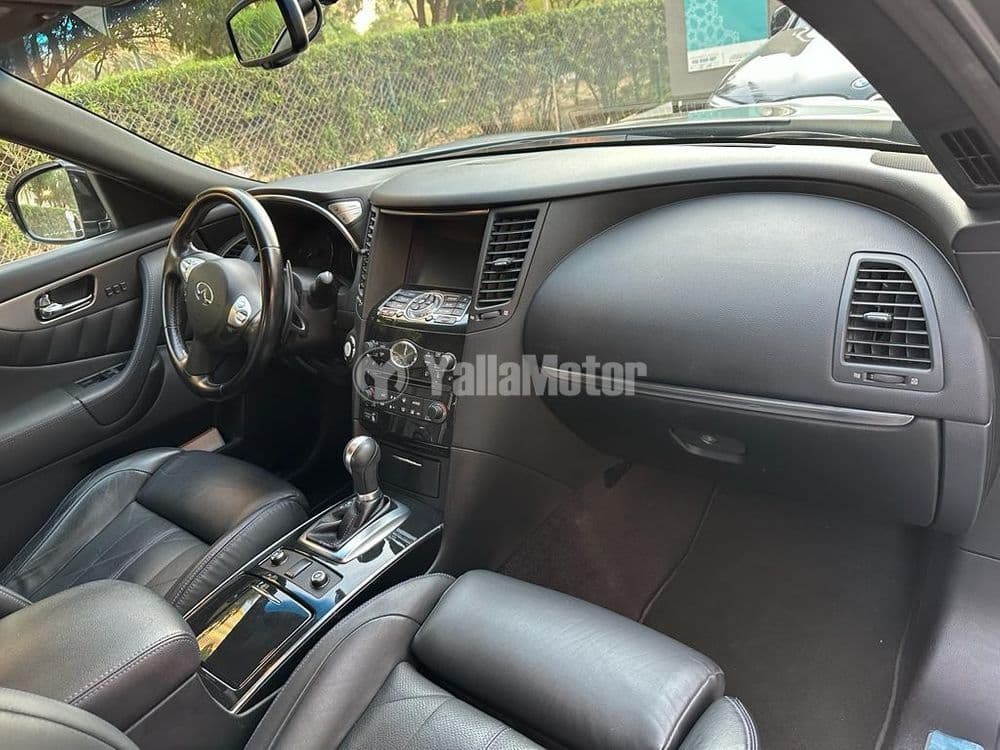 انفينيتي كيو اكس70 S 3.7L إيليت سبورت 2015 مستعملة