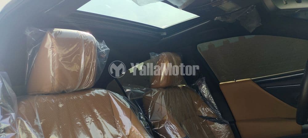 لكزس الفئة إي أس 2020 مستعملة