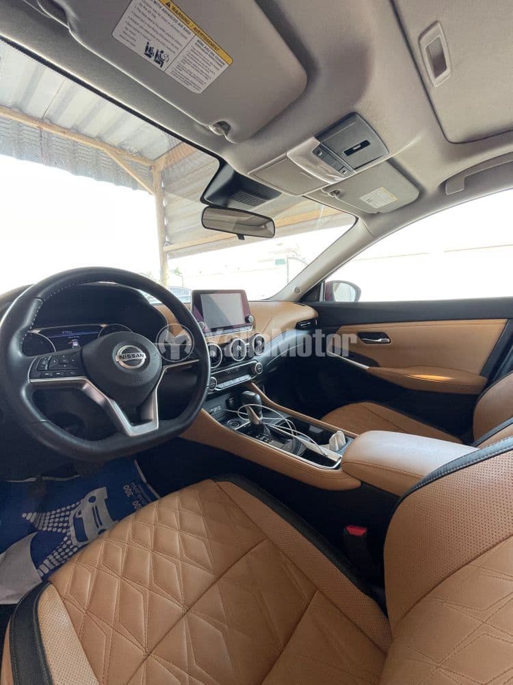 نيسان سنترا 2.0L SV 2020 مستعملة