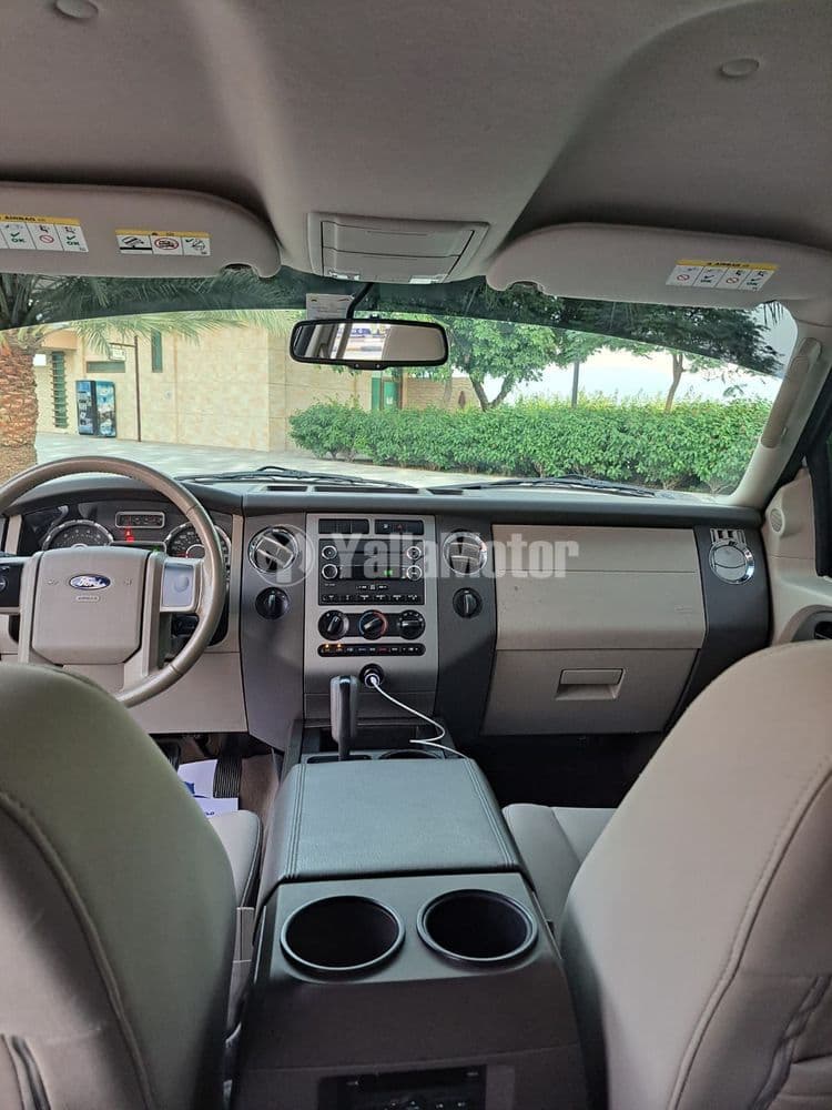 Used Ford Expedition 5.4L XLT 2013