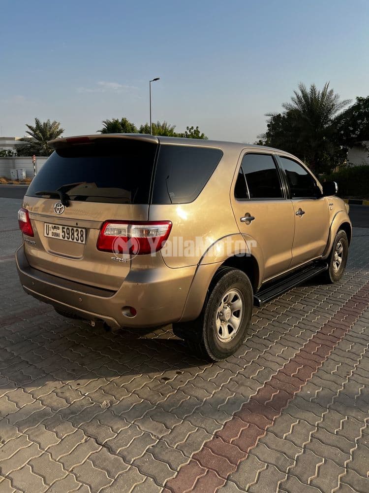 مستعملة تويوتا فورتشنر 2.7L 4X4 2009