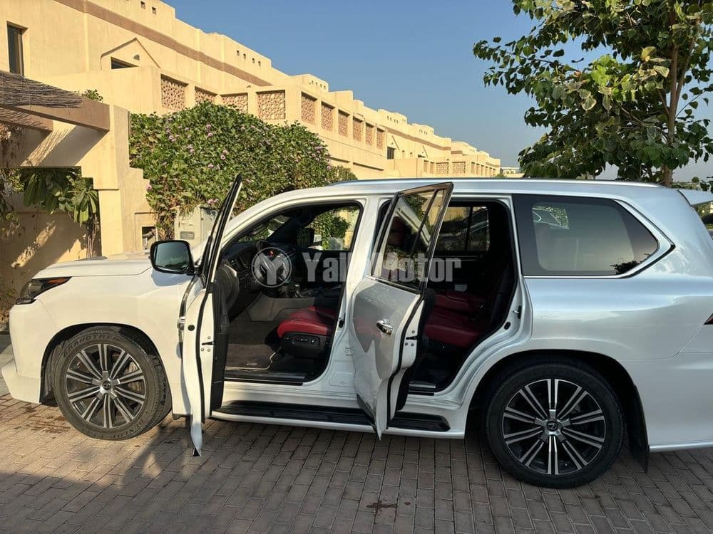 Used Lexus LX 570 5 door 5.7L 2019