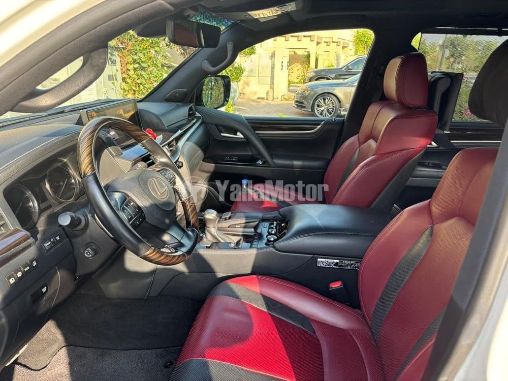 لكزس أل أكس 570 5 door 5.7L 2019 مستعملة