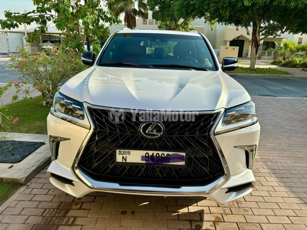 لكزس أل أكس 570 5 door 5.7L 2019 مستعملة