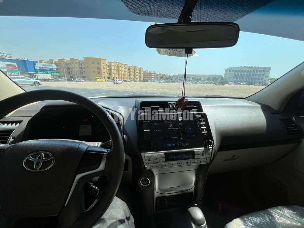 تويوتا لاند كروزر برادو 4.0L GXR 2023 مستعملة