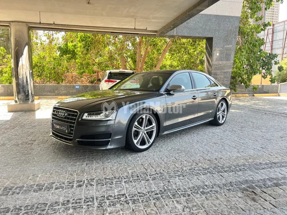 Used Audi S8 2015