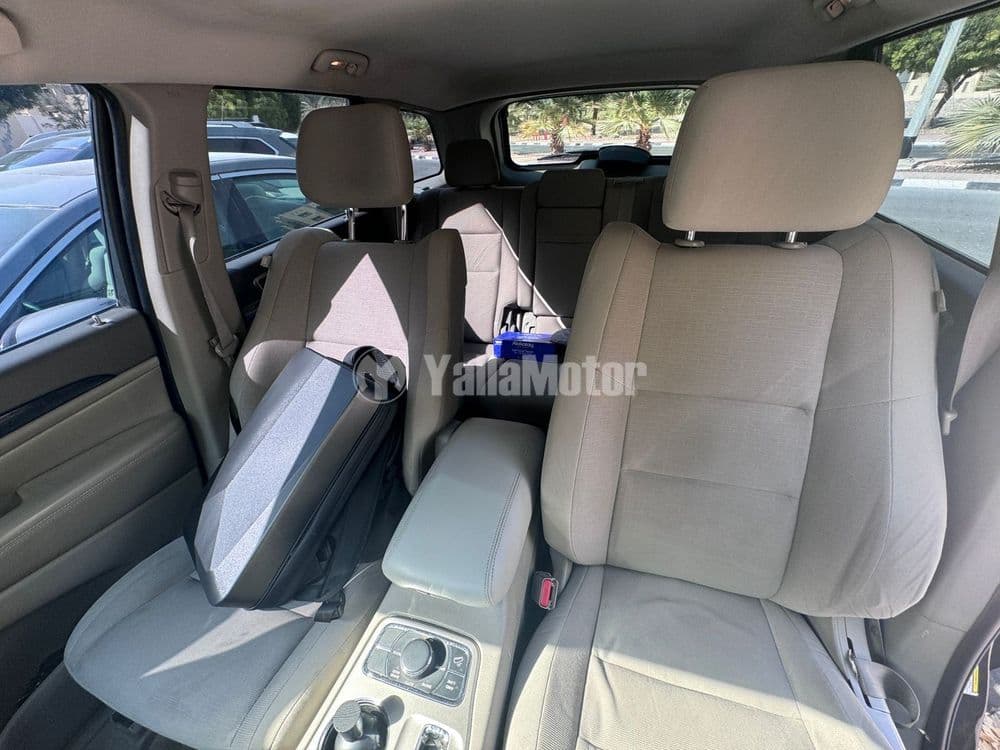 جيب جراند شيروكي 3.6L Laredo 2012 مستعملة