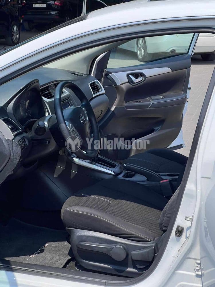 نيسان سنترا 1.6L Full Option 2017 مستعملة