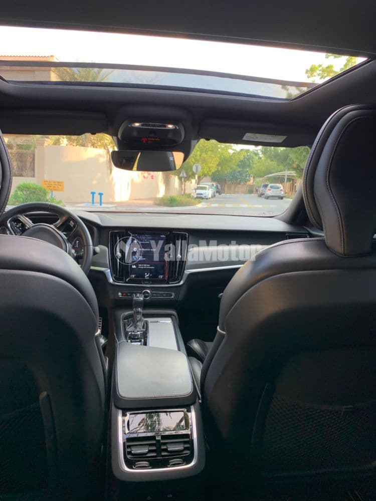 فولفو إس90 T6 AWD R Design 2019 مستعملة