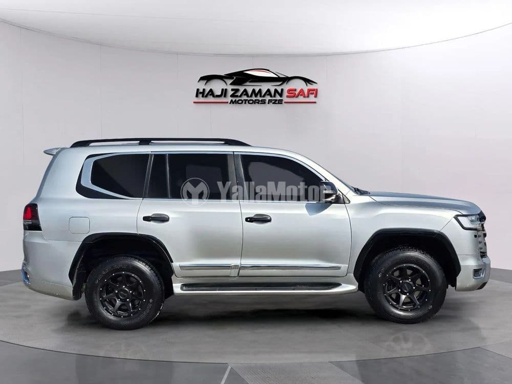 مستعملة تويوتا لاند كروز 2014