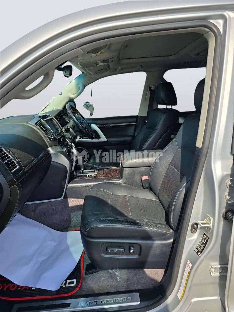 مستعملة تويوتا لاند كروز 2014