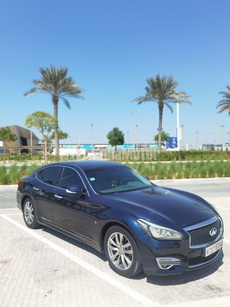 Used Infiniti Q70 3.7L Luxe 2016