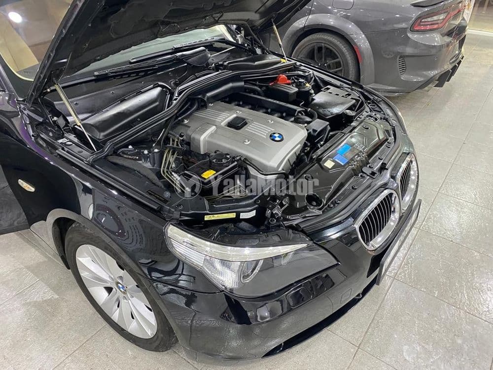 مستعملة بي إم دبليو الفئة الخامسة - سيدان 530i 2006