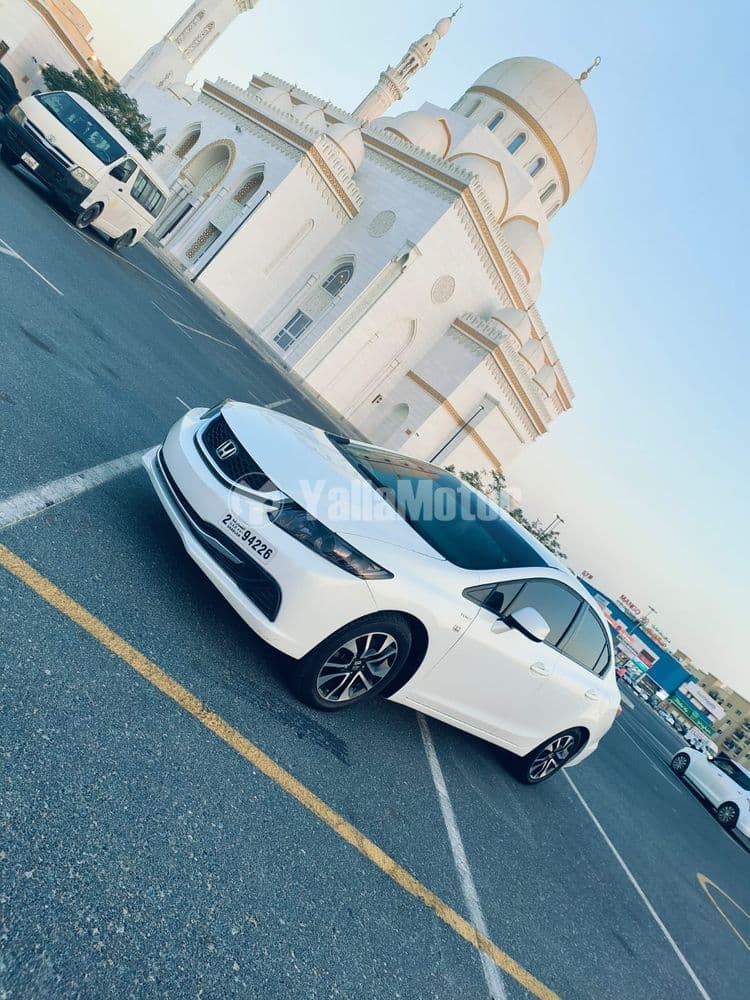 مستعملة هوندا سيفيك 1.8 في تي آي 2013