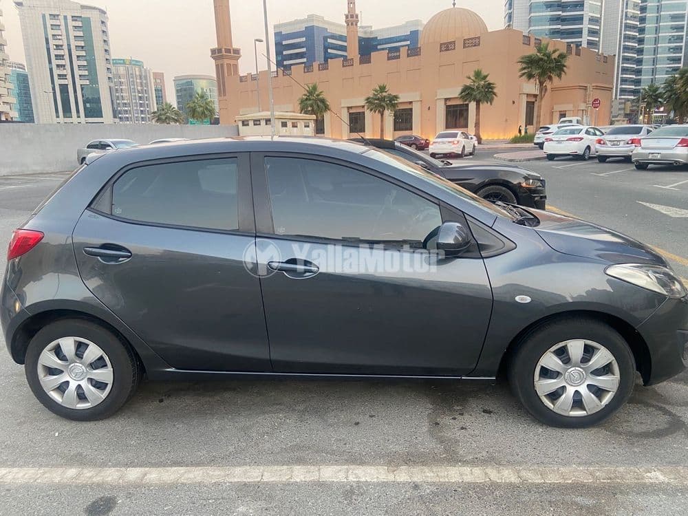 مستعملة مازدا 2 هاتشباك 1.5L Hatchback V 2014
