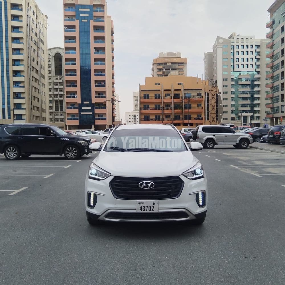 هيونداي سانتافيه 2.4L دفع رباعي 2017 مستعملة