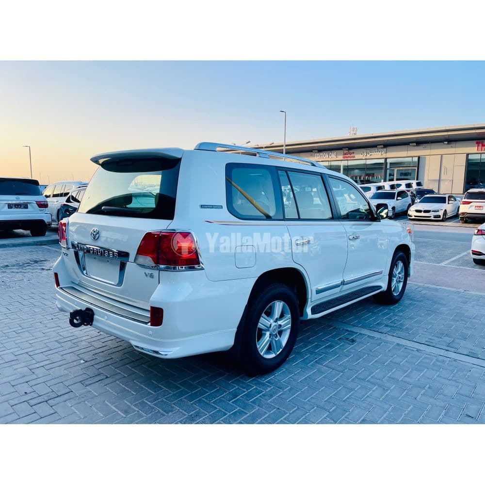 تويوتا لاند كروزر 4.0 GXR 2015 مستعملة