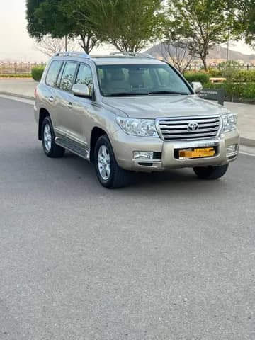 تويوتا لاند كروزر 3.5T VXR 2011 مستعملة تويوتا لاند كروزر 3.5T VXR 2011 مستعملة used_cars.forSale