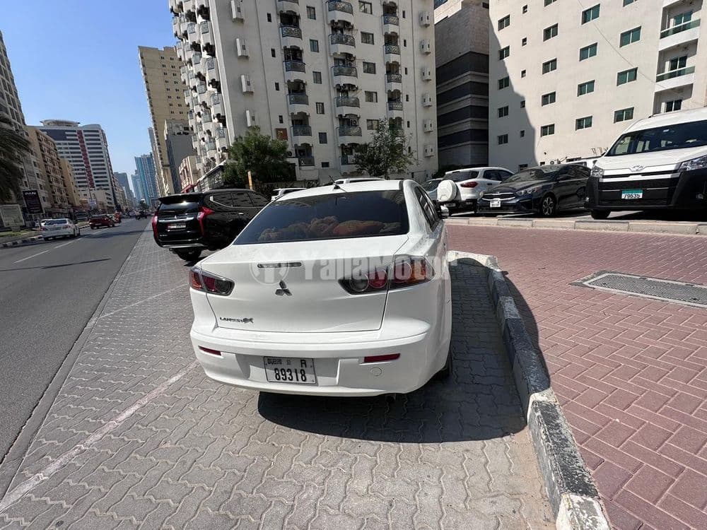 ميتسوبيشي لانسر 1.3L Automatic 2015 مستعملة