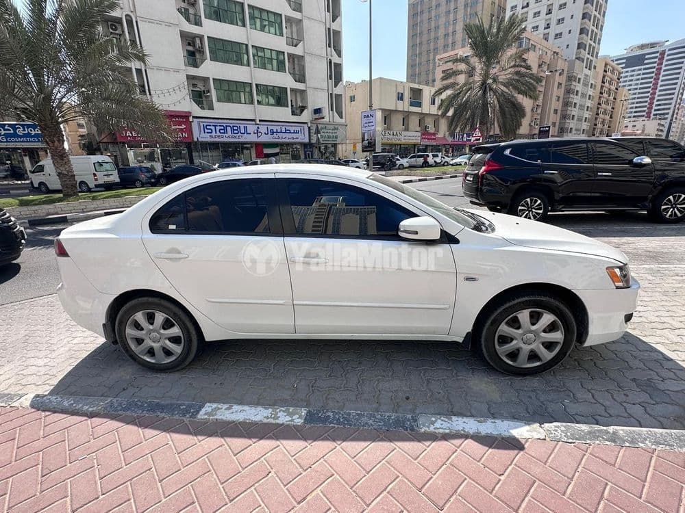ميتسوبيشي لانسر 1.3L Automatic 2015 مستعملة