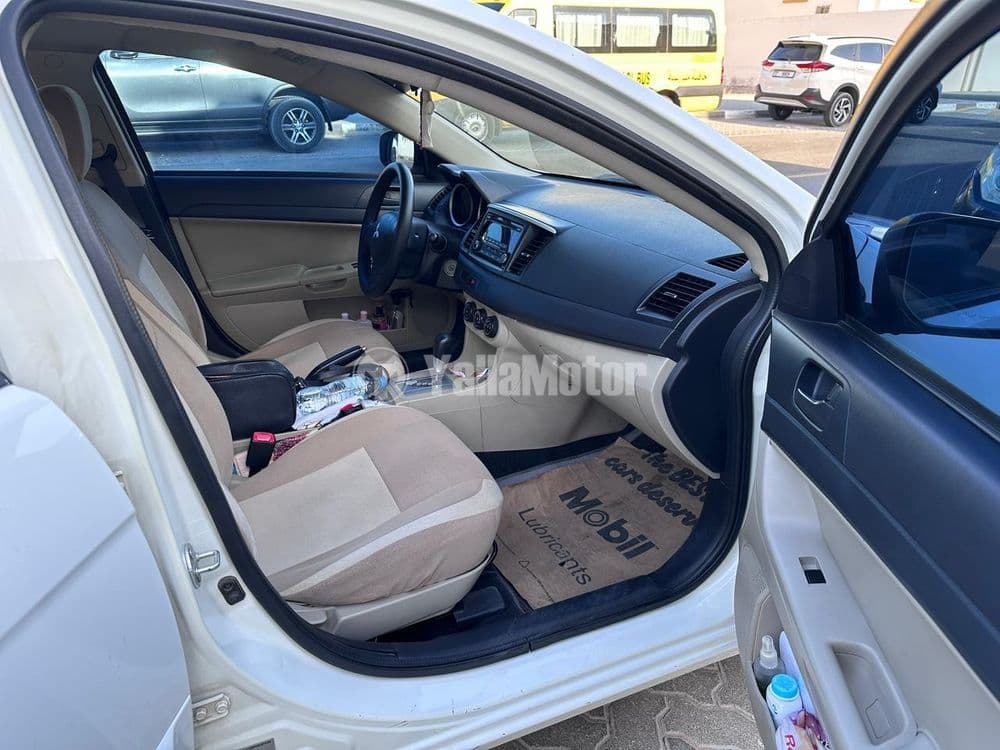 ميتسوبيشي لانسر 1.3L Automatic 2015 مستعملة