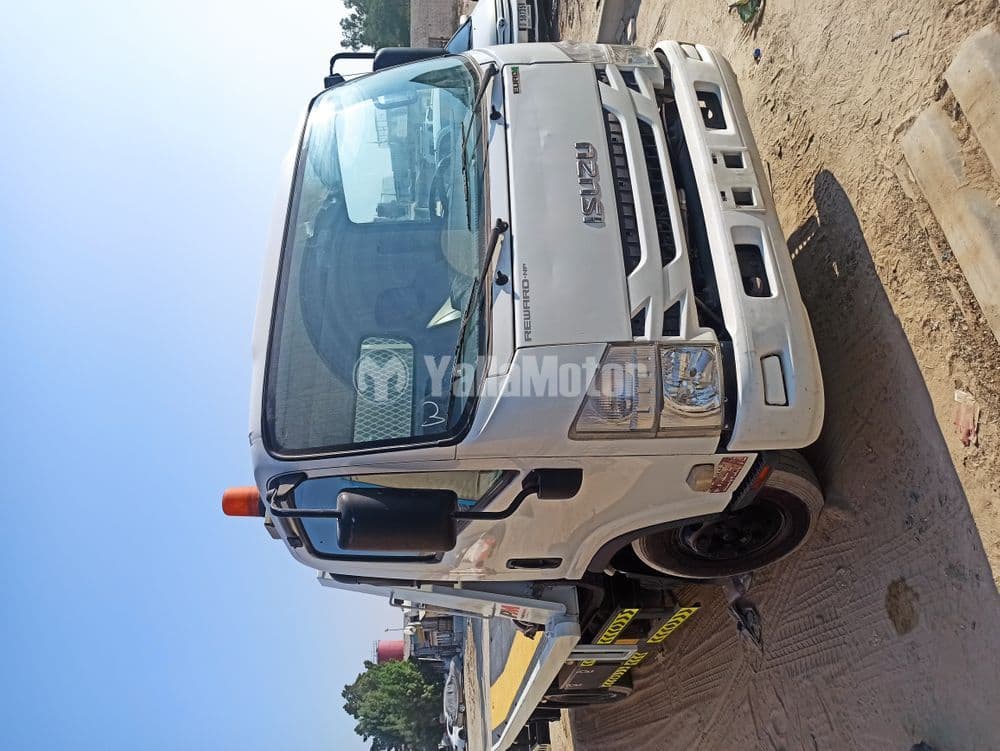 Used Isuzu Reward 2020