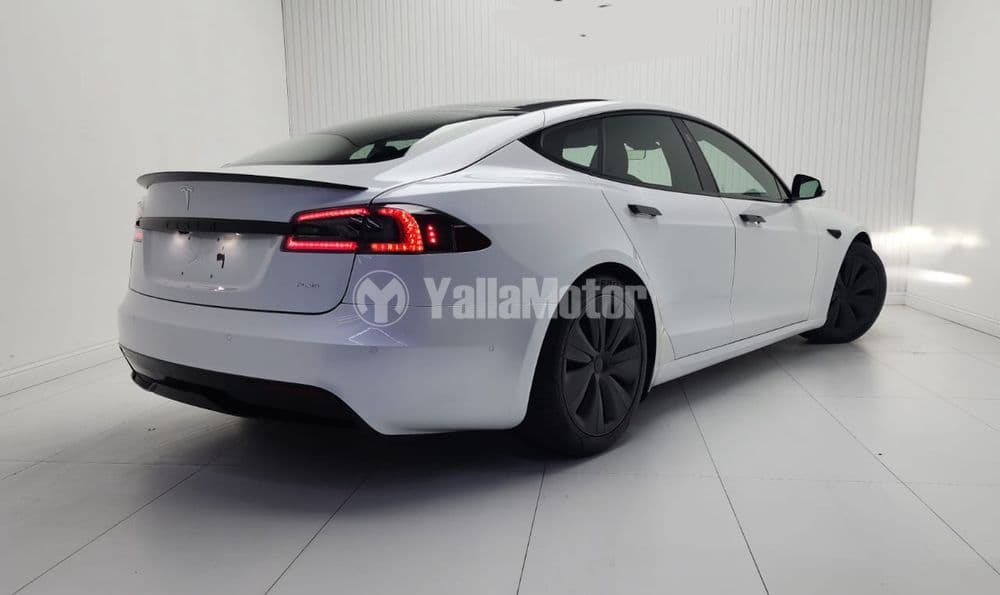 New Tesla Model S Plaid AWD 2022