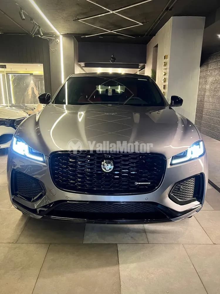 New Jaguar F-Pace 2.0T Portfolio (300 PS) 2025